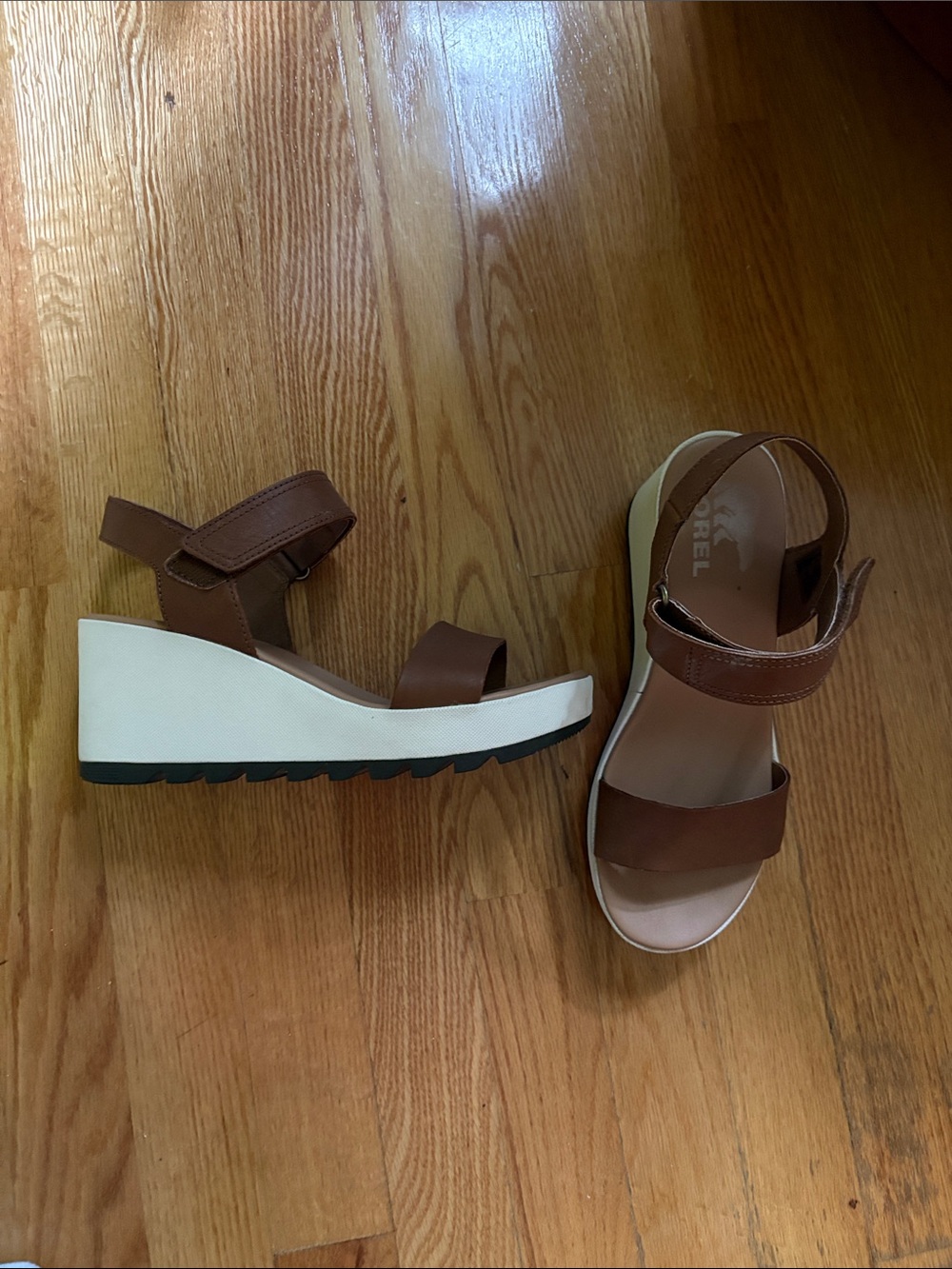 Sorel wedge sandals size 7